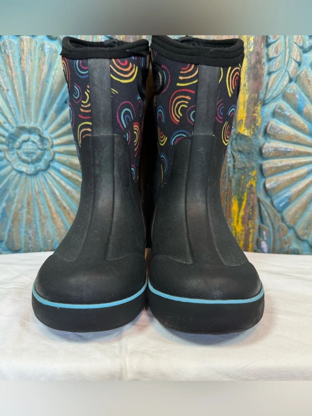 Kids Bogs boots Rainbow neoprene sz 13